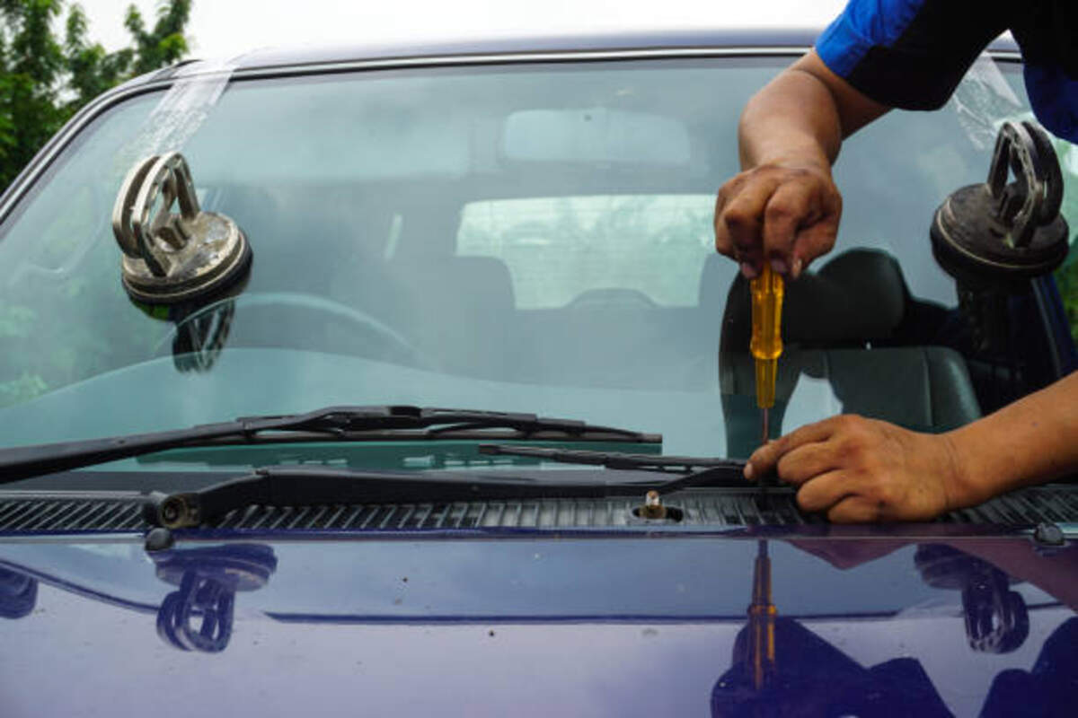 Understanding Auto Glass Insurance Coverage